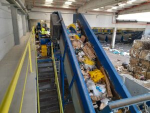 En Reciclamás nos ocupamos de todo el proceso y ayudamos a las empresas a reciclar.