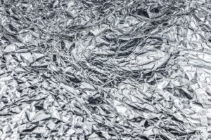 El papel de aluminio arrugado también se puede reciclar.