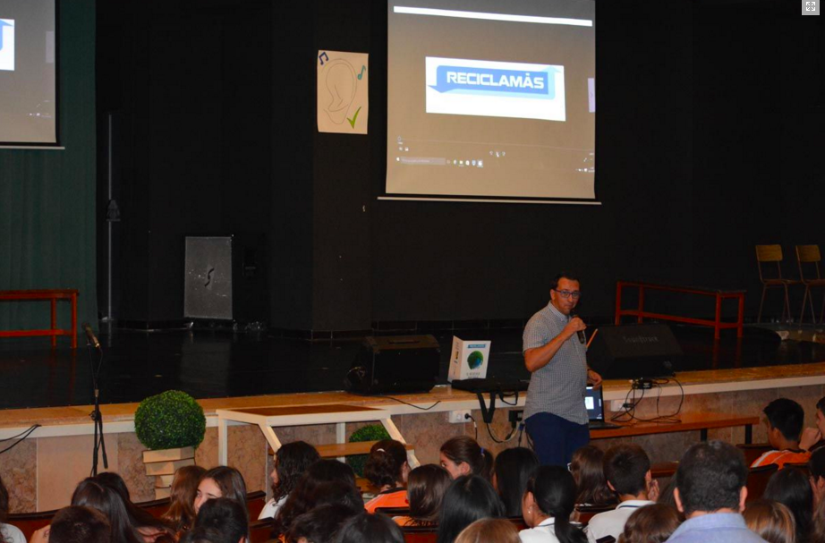 charla sobre reciclaje