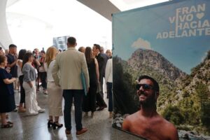 Inauguración de la exposición 'Fran Vivo hacia AdELAnte'.