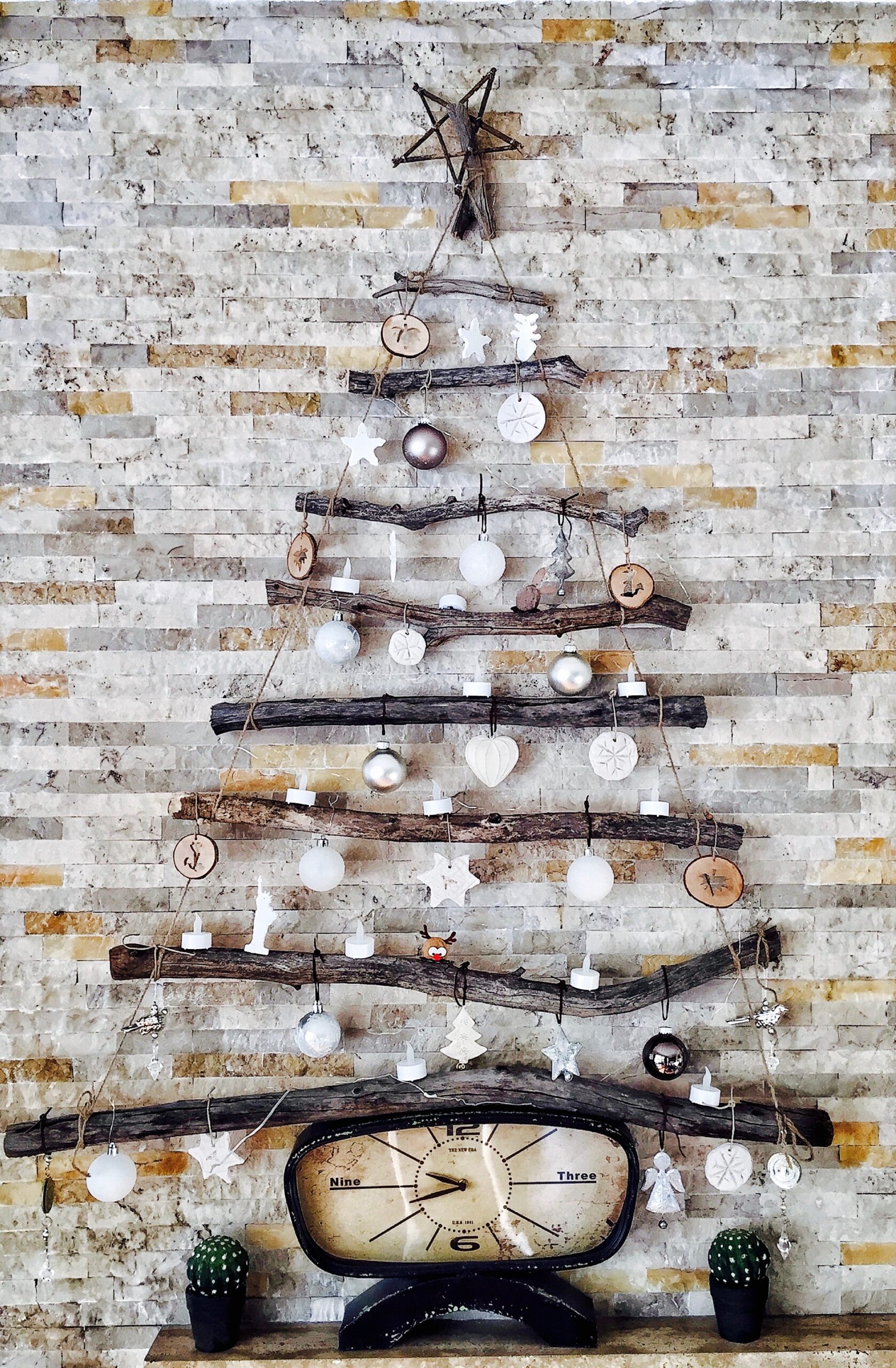 Adornos navideños con materiales reciclados