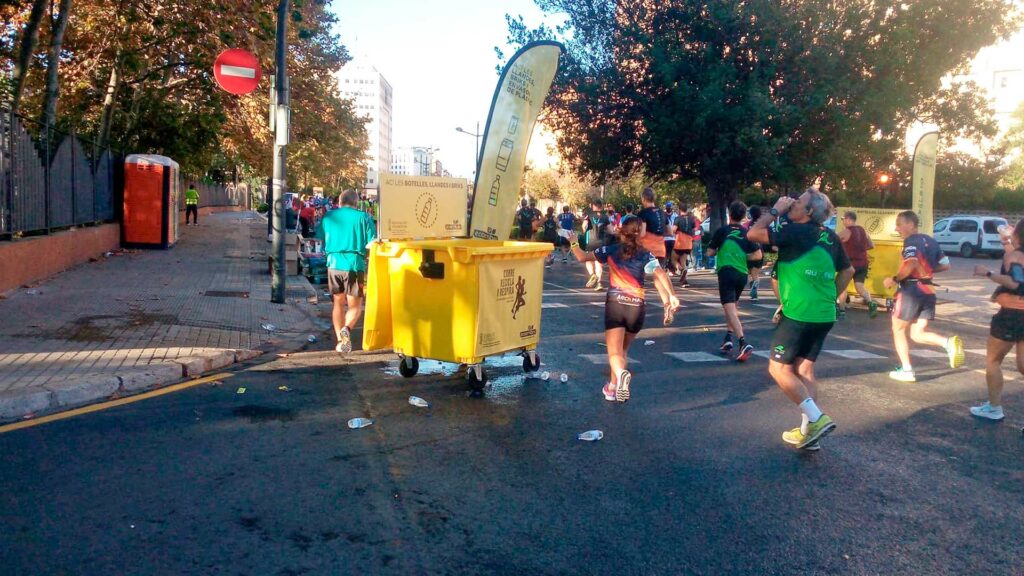 Corredores en la Media Maratón Trinidad Alfonso en Valencia.