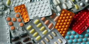 Los medicamentos caducados son un tipo de residuo sanitario.