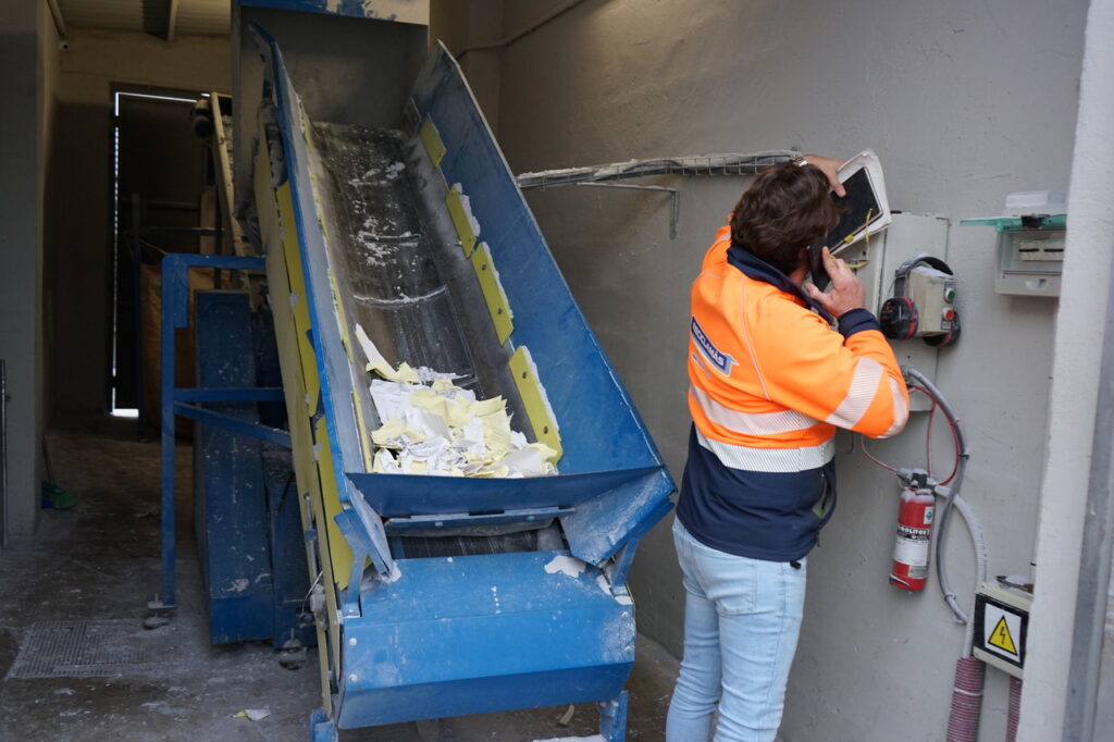 Reciclamás garantiza la destrucción segura de documentos conforme al RGPD y la LOPDGDD.